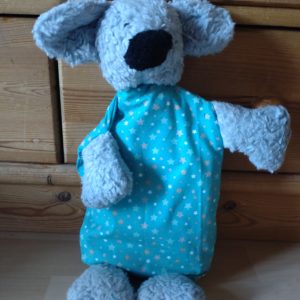 Grauer Koala Bär aus Stoff mit türkis Körper